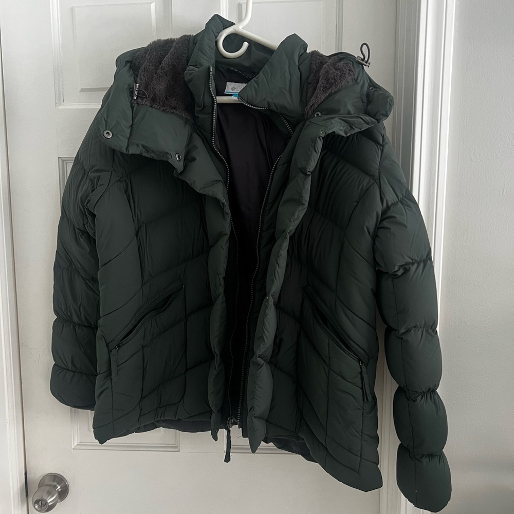 Columbia women’s puffer coat size XL